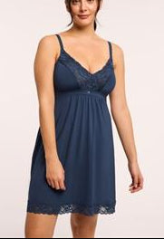 Full Bust Support Chemise