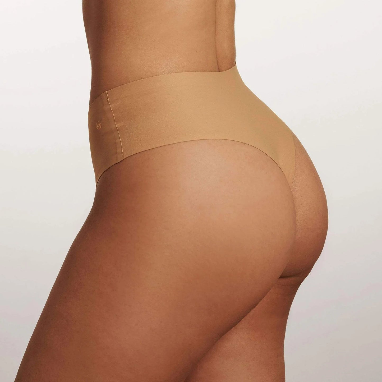 Seamless High-Waisted Thong