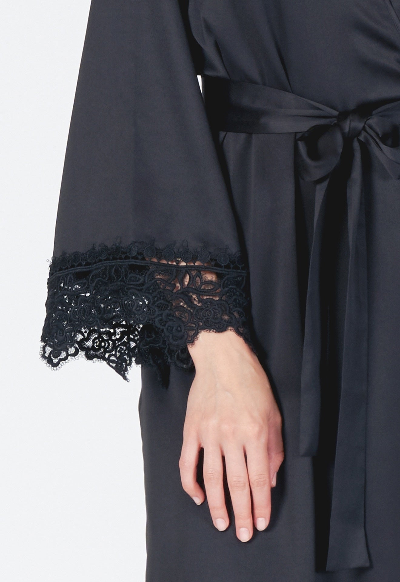 Rosey Robe Black