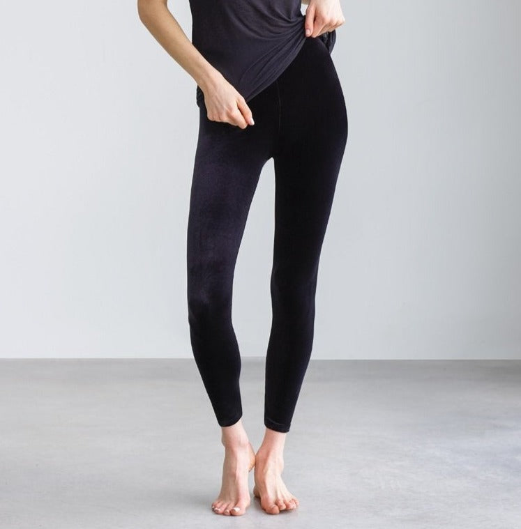 Perfect Control Velvet Leggings in Black – Underpinnings Lingerie