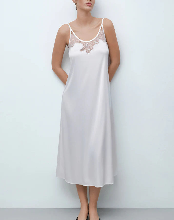 Effetto Satin Nightgown in white-361