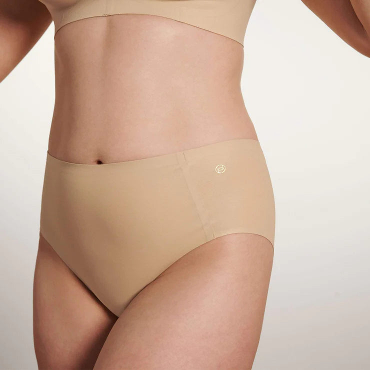 Evelyn & Bobbie High Rise Bikini in Sand