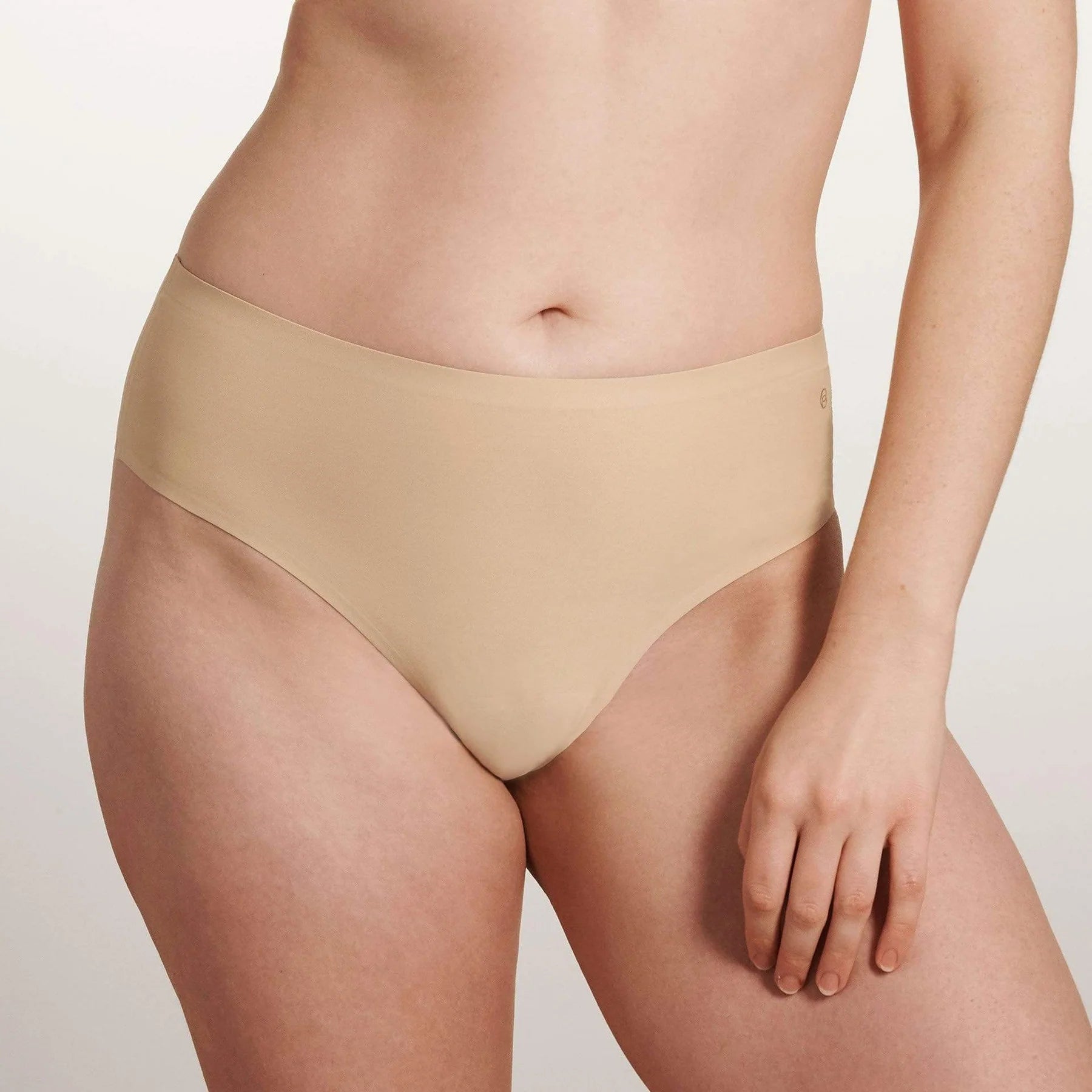 Evelyn & Bobbie Seamless High-Waisted Thong in sand