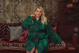 Kilo Brava Satin Short Robe in Emerald Damask