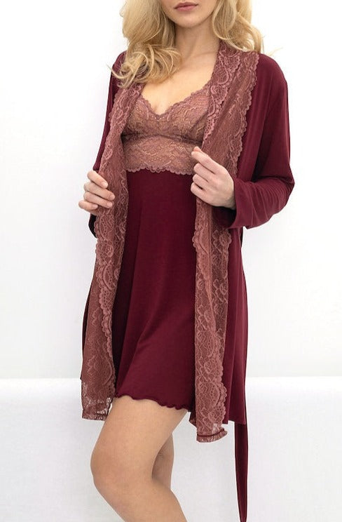 Lace Front Robe